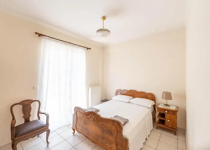 Vintage Family Comfort By Greece Égio