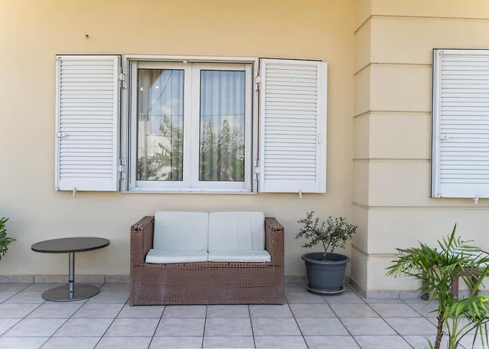 Vintage Family Comfort By Greece Égio